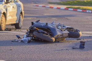 Lawyer consulting injured motorcyclist in Mesa after an accident 